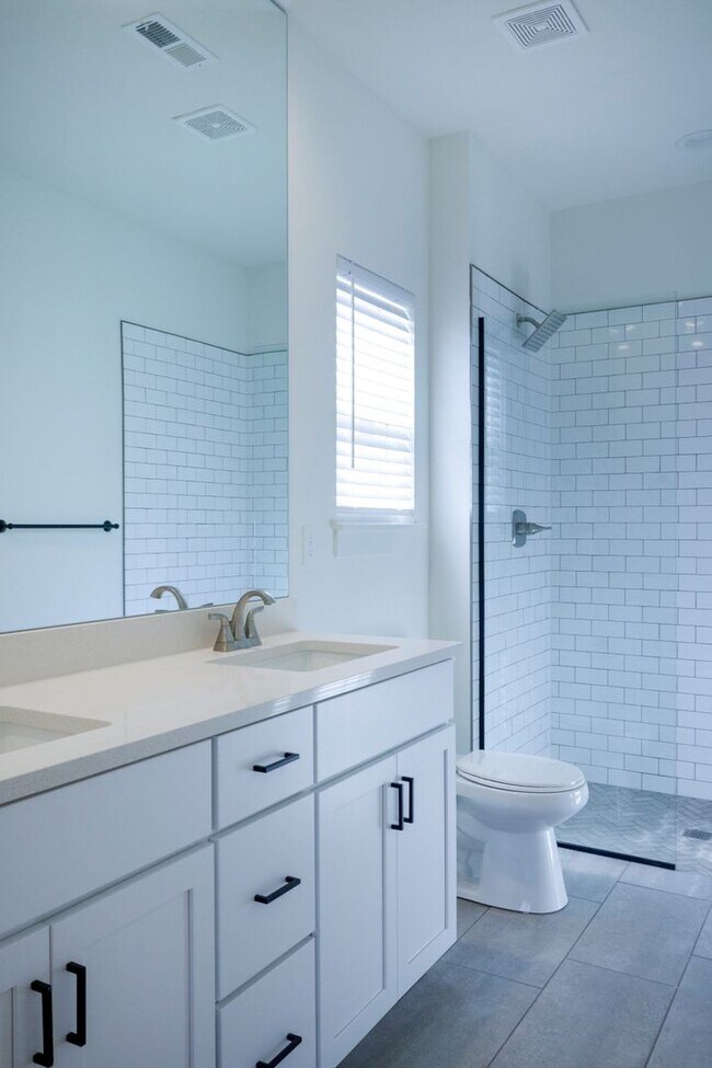 Foto del edificio - 19626 W 200th St