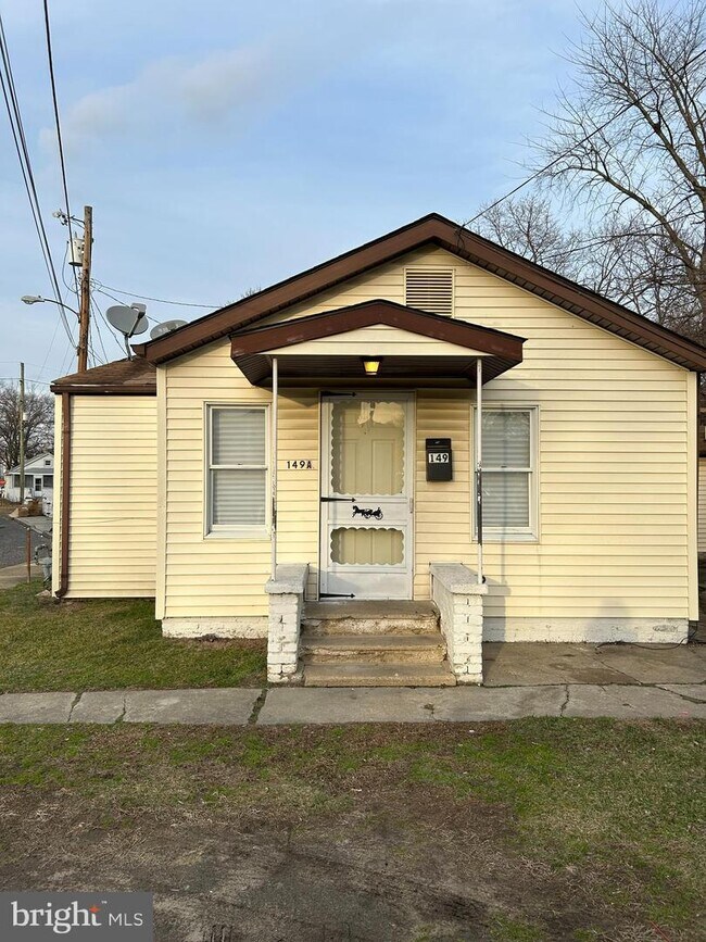 149 E Jefferson St, Paulsboro, NJ 08066 House Rental in Paulsboro, NJ