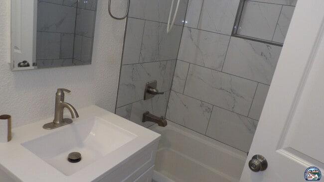 Foto del edificio - 1167 N 18th St