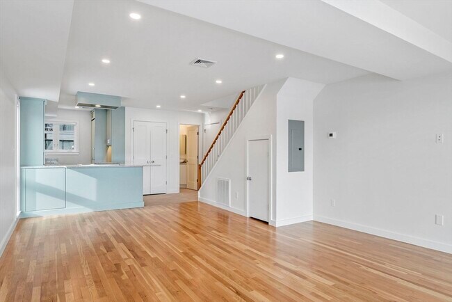 Foto del edificio - 34 Constitution Way