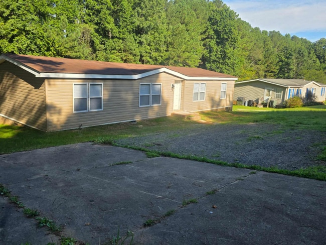 Building Photo - 205 Bud Black Rd