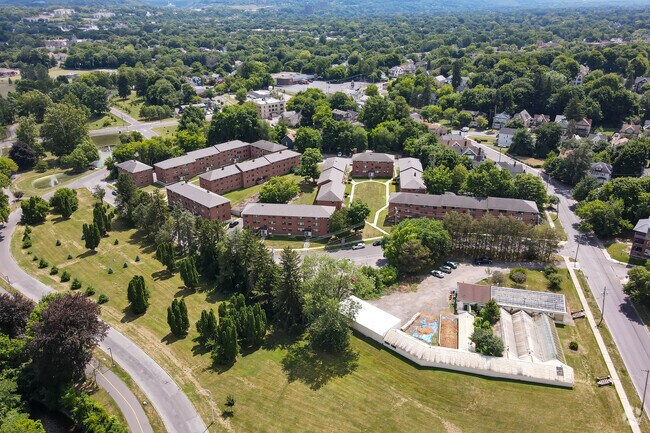 Foto del edificio - Centennial Gardens