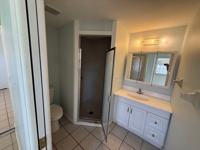 Foto del edificio - 1211 4th St W