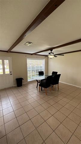 Foto del edificio - 1104 Sierra Dr