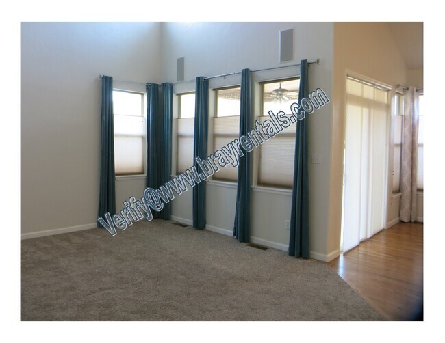Building Photo - 622 Silverado Ct