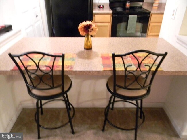 Building Photo - 8028 Abbey Ct