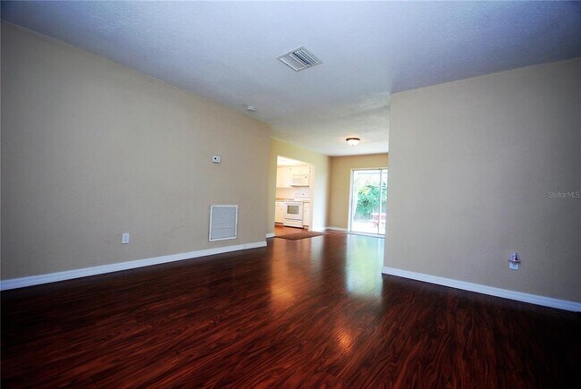 Foto del edificio - 106 W Wheeler Rd