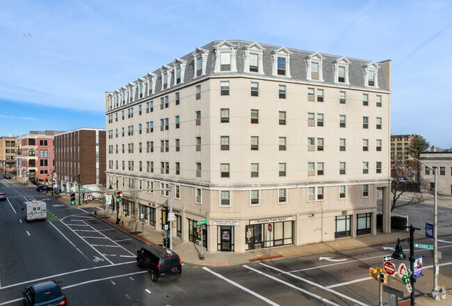 Building Photo - Bixby Brockton Apartments