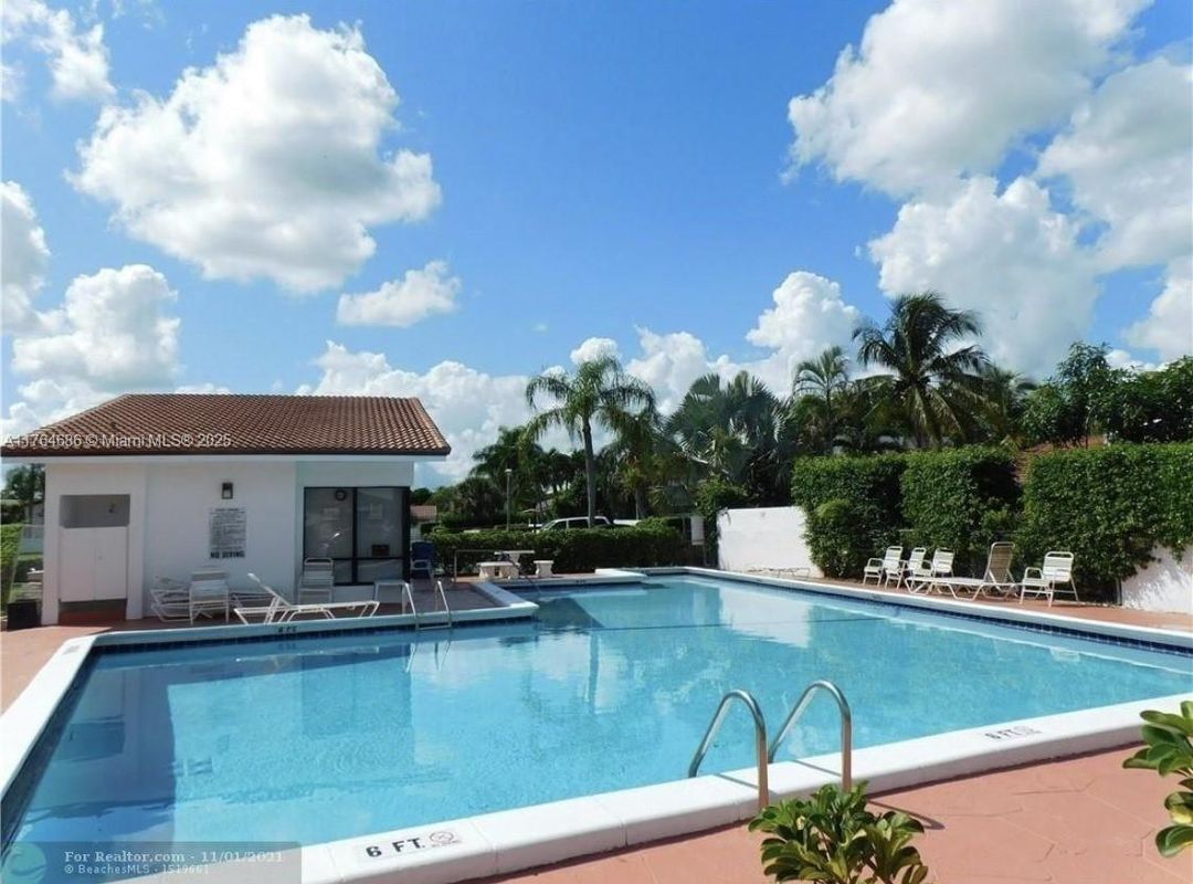 Foto principal - 8273 NW 36th St