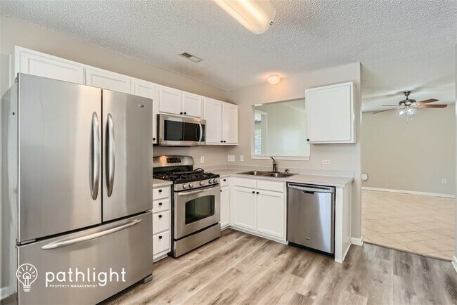 Building Photo - 3915 Cornus Ln