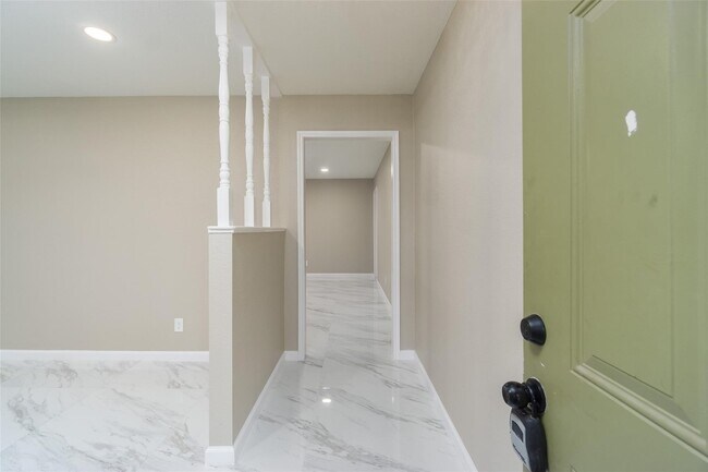 Foto del edificio - 16450 Parksley Dr