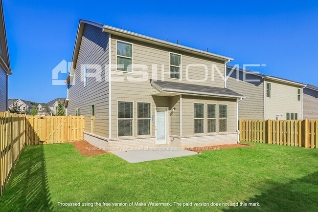 Foto del edificio - 84 Rockaway Dr N