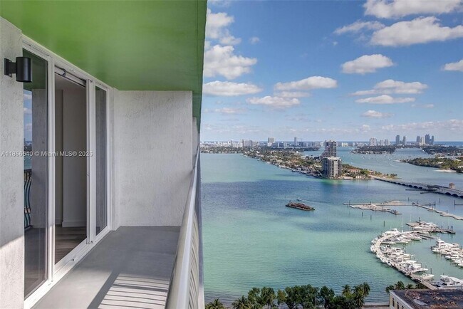 Building Photo - 1756 N Bayshore Dr