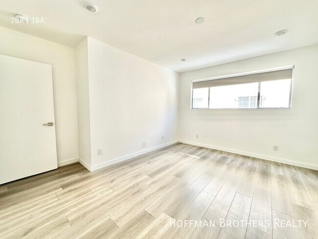 Foto del edificio - 318 S Mariposa Ave