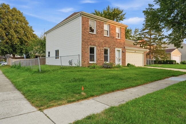 Building Photo - 5039 Chambers Dr