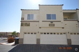 Building Photo - 6321 Desert Leaf St