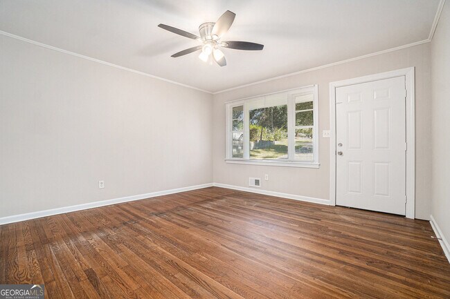 Foto del edificio - 3866 Cedar Dr