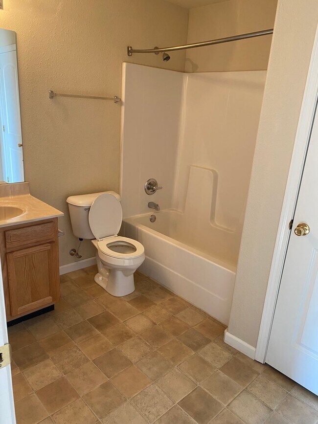 Foto del edificio - Nice ground floor 1 bedroom apartment!