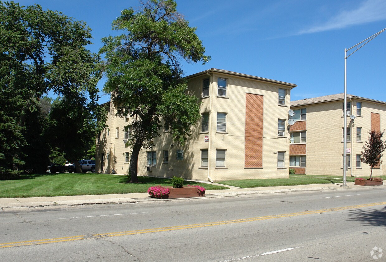 8674 Grand Ave, River Grove, IL 60171 Apartments in River Grove, IL