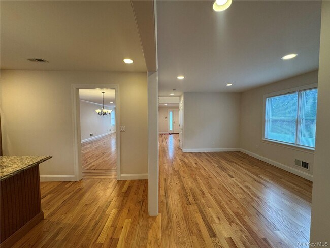 Foto del edificio - 45 Fisher Ave