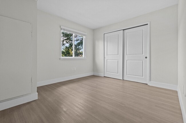 Building Photo - The Townhomes of Canton