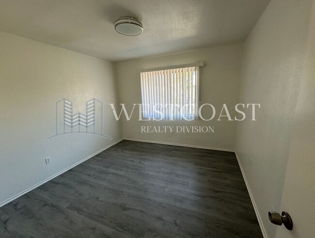 Foto del edificio - *** $1000- OFF FIRST MONTH'S RENT *** Charming 2-Bed / 2-Bath Home in Rialto – Ideal Location & M...