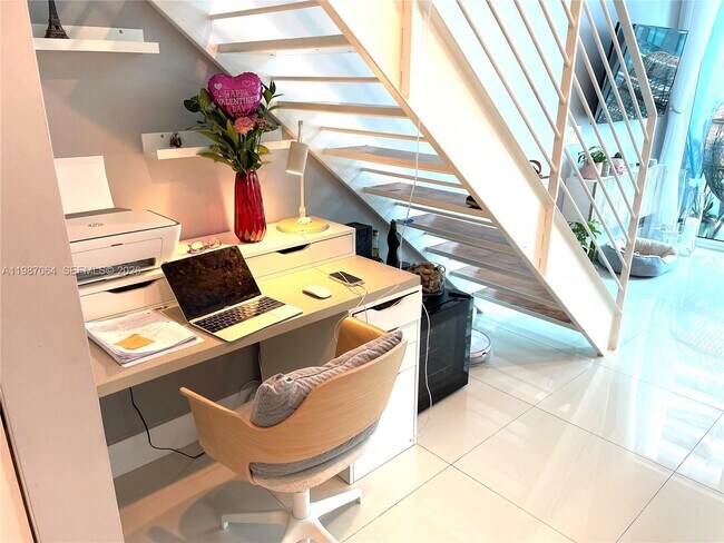 Foto del edificio - 60 SW 13th St