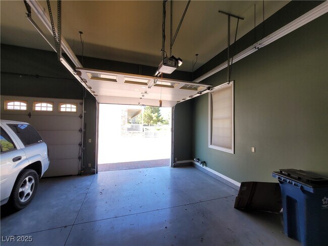 Foto del edificio - 5110 N Valadez St