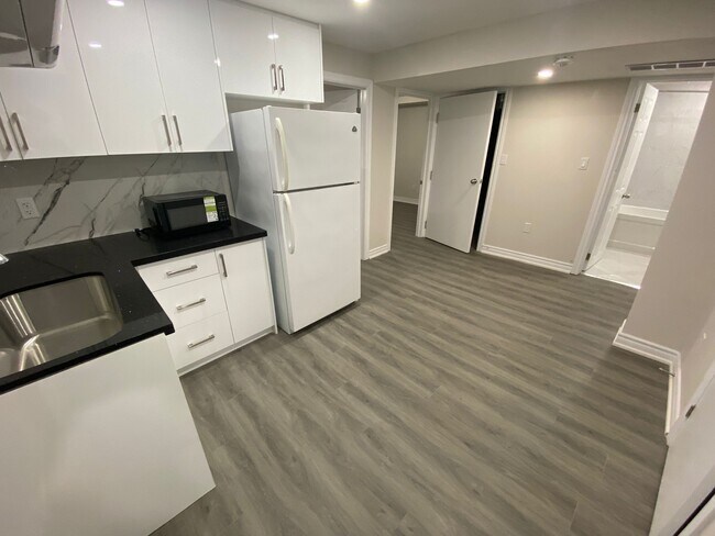 Building Photo - 29 Tillbrook Ct