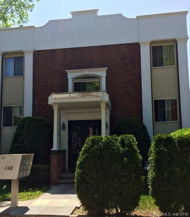 Building Photo - 132 Edwards St