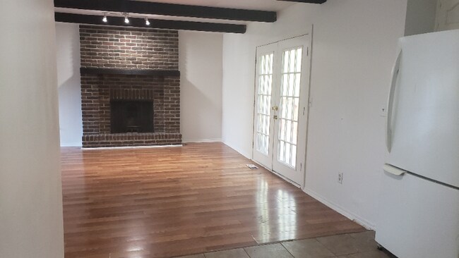 Foto del edificio - 1616 E Cedar Pl