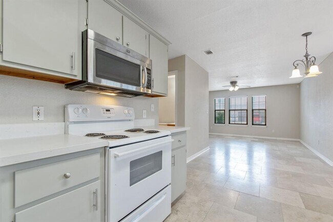 Building Photo - 133 Bolero Way