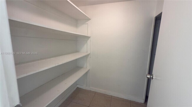 Foto del edificio - 1411 NE 155th Terrace