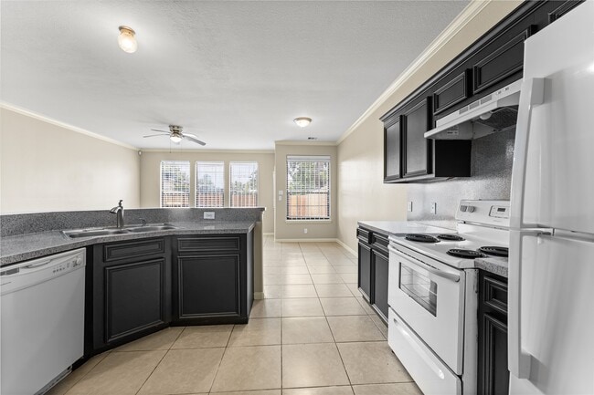 Building Photo - 4536 Mallow St