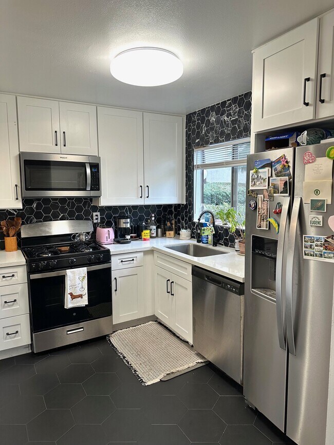 Building Photo - 5700 Etiwanda Ave