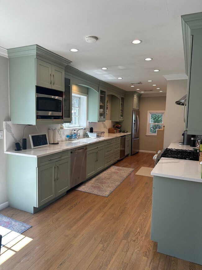 Foto del edificio - 46 Asbury Ave