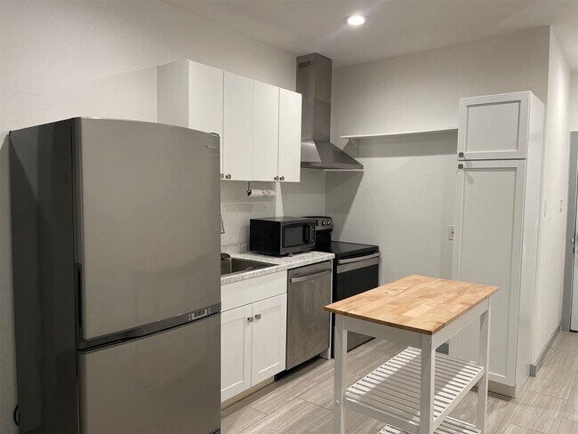 Foto del edificio - 5226 Ridgevan St