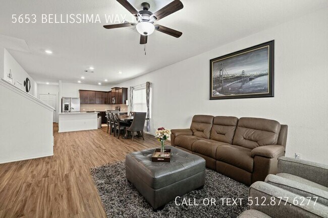 Foto del edificio - 5653 Bellissima Way