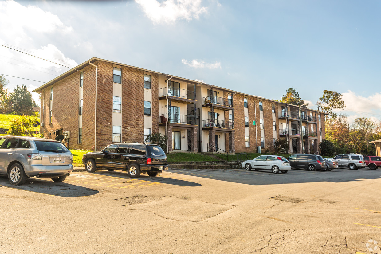 Primary Photo - Horizon Park Apartments