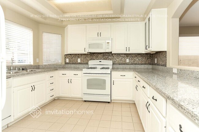 Building Photo - 8748 Autumn Valley Ave