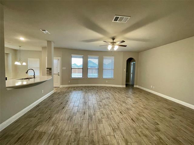 Building Photo - 2900 Bobcat Dr