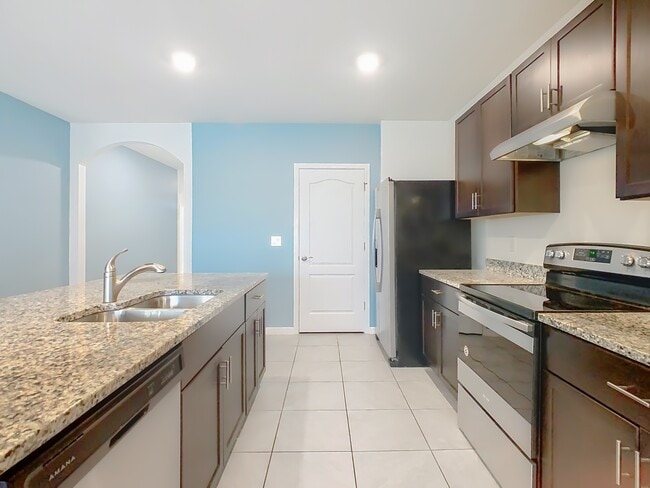 Foto del edificio - 3348 Perennial Ln