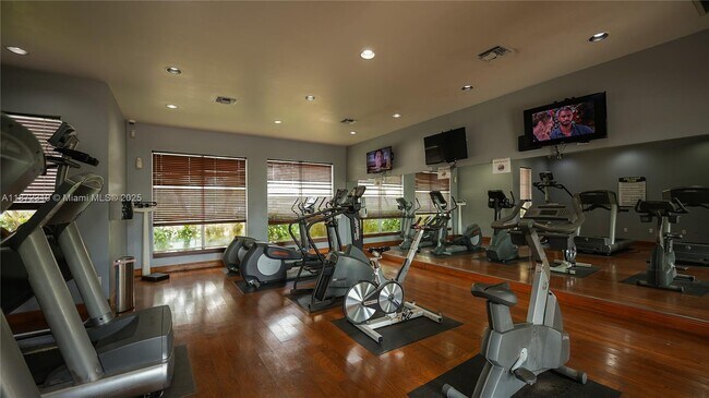 Foto del edificio - 2123 Renaissance Blvd