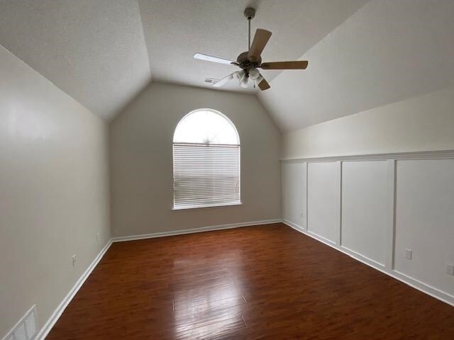 Foto del edificio - 325 Mossy Springs Dr