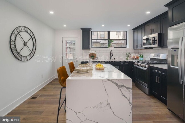 Building Photo - 2018 S 8th St