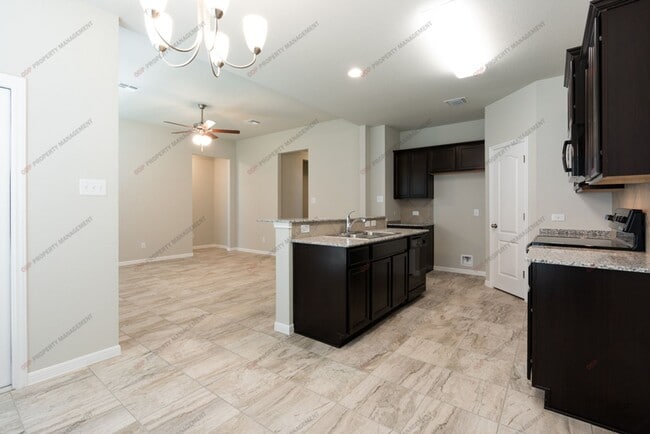 Building Photo - 7429 Hudson Grove Dr