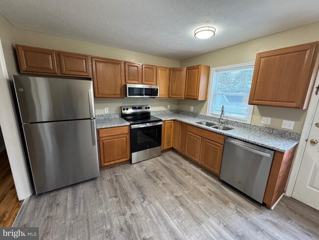 Building Photo - 125 Longstreet Ave