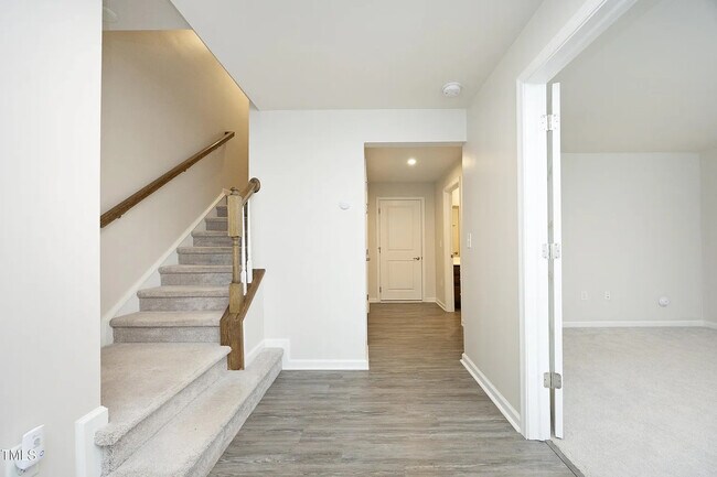 Foto del edificio - Room in Townhome on Excelsior Grand Ave