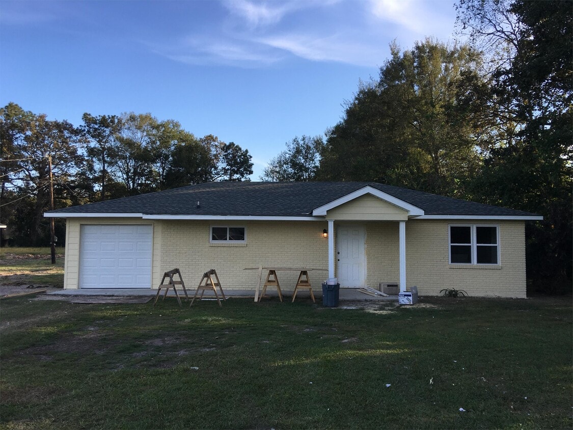 Primary Photo - 11524 Wardline Rd