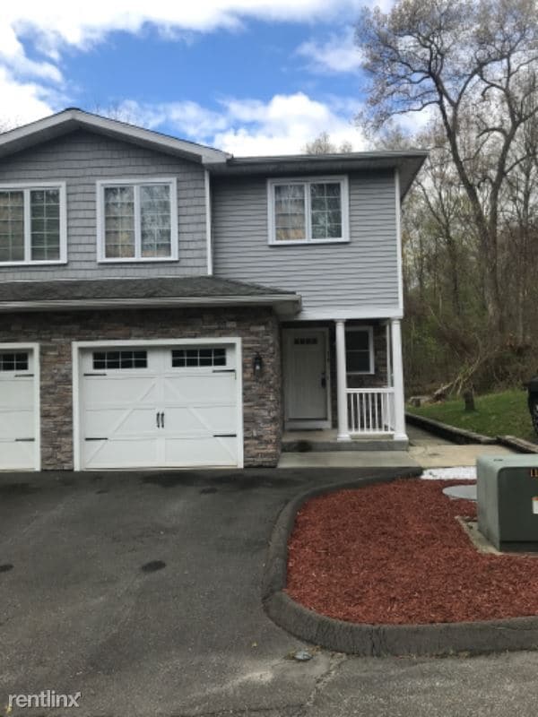 27 Highland Hills, Waterbury, CT 06708 Townhome Rentals in Waterbury